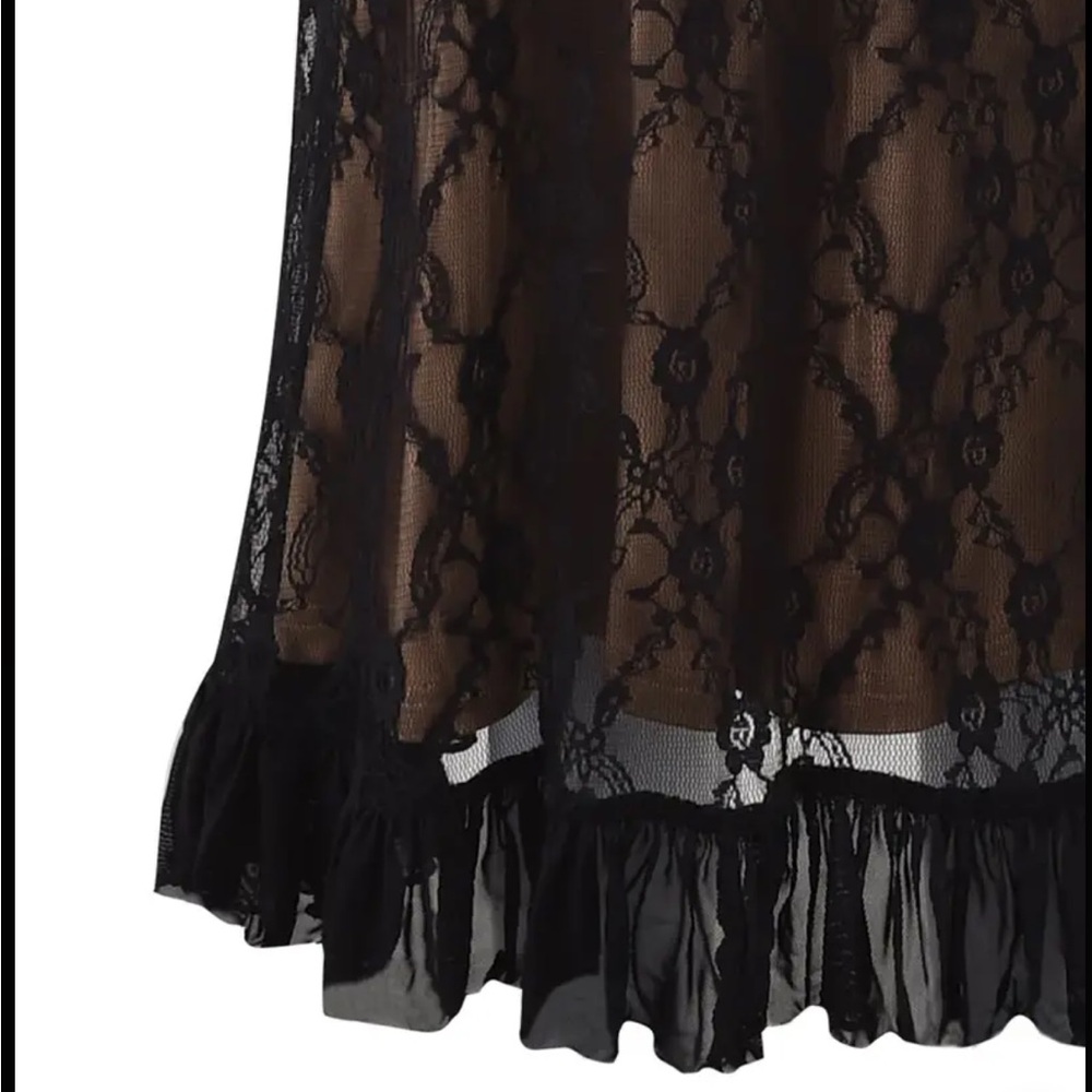 Elegant Black Lace Nightgown - Picture 7 of 8